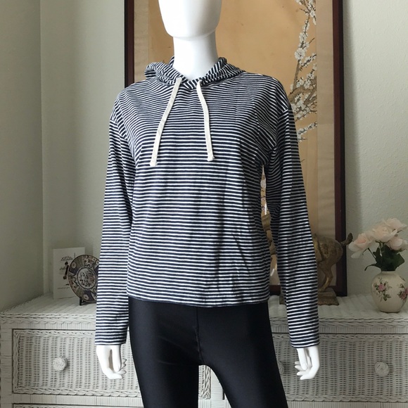 Everlane Tops - Everlane hooded pullover Large